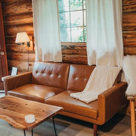Wilder And Pine Riverside Cabins Stevenson エクステリア 写真