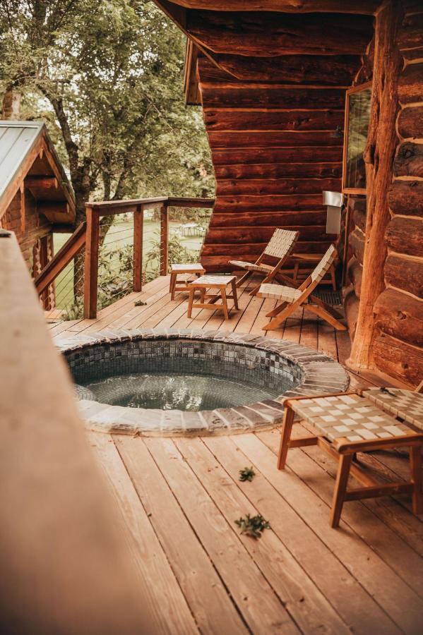Wilder And Pine Riverside Cabins Stevenson エクステリア 写真