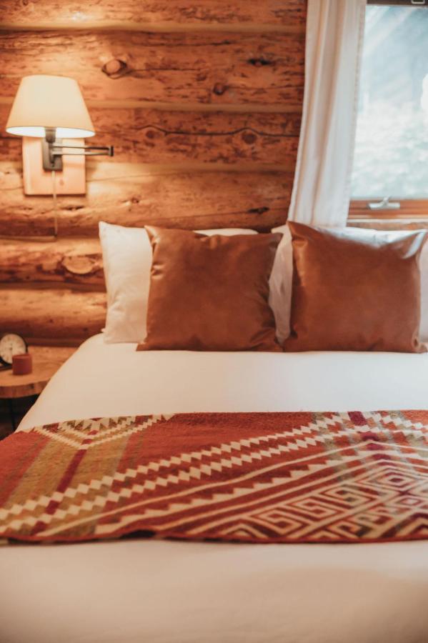 Wilder And Pine Riverside Cabins Stevenson エクステリア 写真